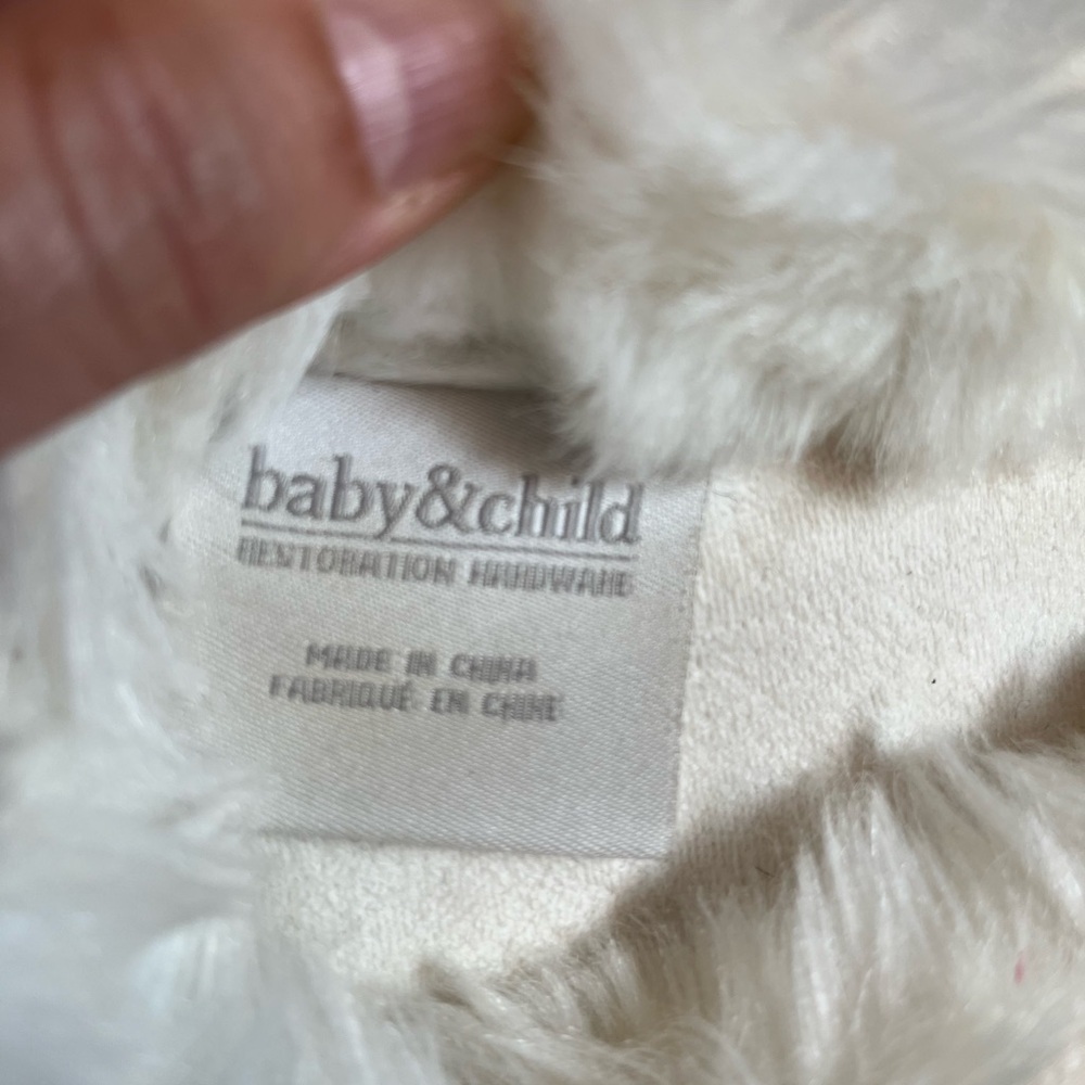 Baby & Child Restoration Hardware Cream Little Kid Pom Pom Slippers - Picture 8 of 9